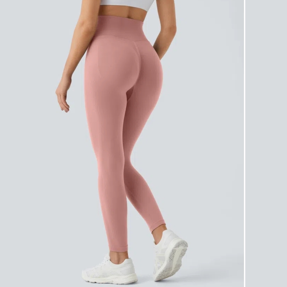 Halara Seamless Butt Lifting Pink Leggings - Picture 3 of 5